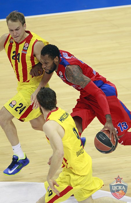 Sonny Weems in an EuroLeague Basketball Turkish Airlines game against FC Barcelona