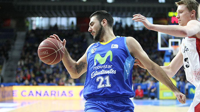 En esta foto podemos ver a Pietro Aradori, Jugador que ha llegado al Estudiantes ACB desde la Euroliga