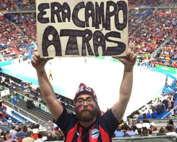 En esta imagen se puede ver la Pancarta que dio lugar al Cántico "Era Campo Atrás" durante la Copa ACB 2017 de Vitoria-Gasteiz