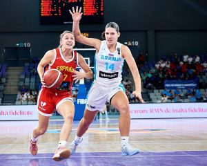 fiba.basketball/en/events/fiba-u16-womens-eurobasket-2026/games/132031-SLO-ESP#photos